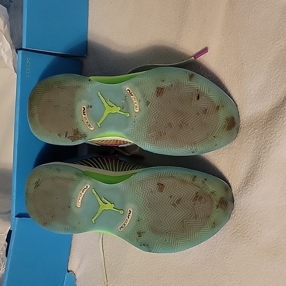 Air Jordan XXXV WIP (GS) 6Y - Picture 8 of 14